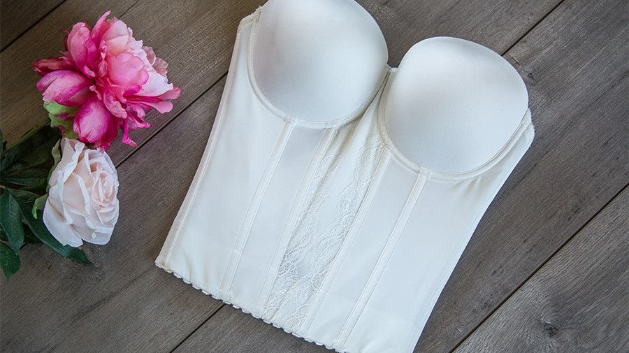 THE DEFINITIVE GUIDE TO PICKING OUT BRIDAL LINGERIE