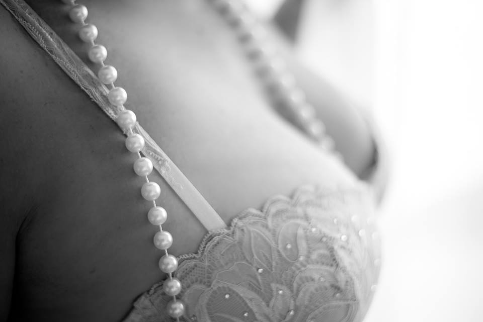 YOUR BURNING QUESTIONS ABOUT BOUDOIR SHOOTS, ANSWERED