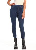 [drive:1hlwW6p5iry-TevNeVRuc41z9lVQCEaGL:16SJ_Jeans-Blue_42TB_White_front_cropped_1431] S / Jeans Blue