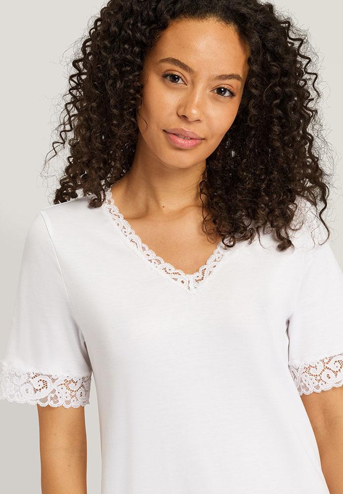 HANRO Short Sleeve Nightdress white closeup Inner Secrets Lingerie